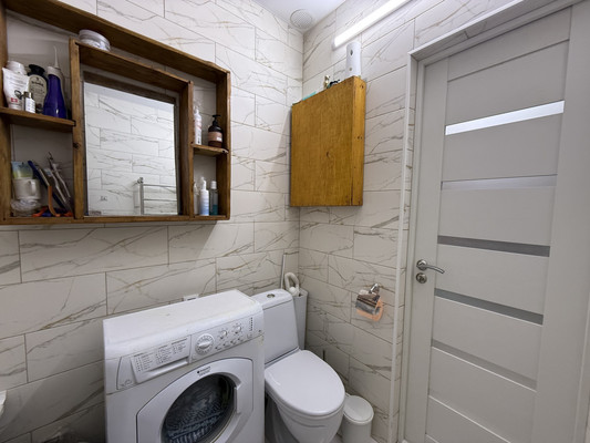 Продам однокомнатную (1-комн.) квартиру, Александра Суворова пр-кт, 107, Симферополь г