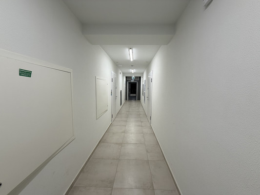 Продам однокомнатную (1-комн.) квартиру, Александра Суворова пр-кт, 107, Симферополь г