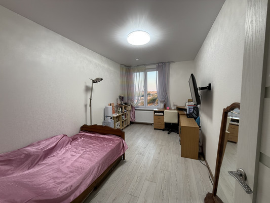 Продам однокомнатную (1-комн.) квартиру, Александра Суворова пр-кт, 107, Симферополь г