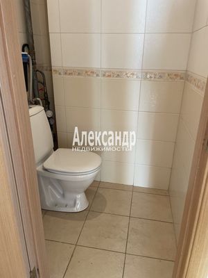 Продам многокомнатную квартиру, Ивана Фомина ул, 14к2, Санкт-Петербург г