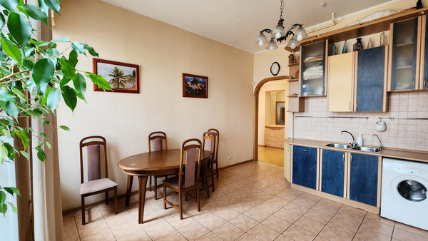 Продам трехкомнатную (3-комн.) квартиру, Макаренко пер, 14, Санкт-Петербург г