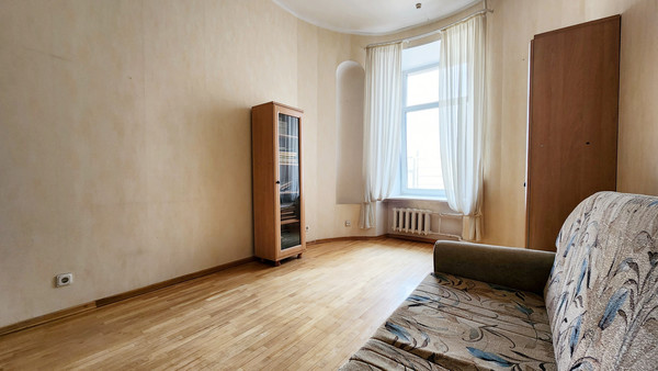 Продам трехкомнатную (3-комн.) квартиру, Макаренко пер, 14, Санкт-Петербург г