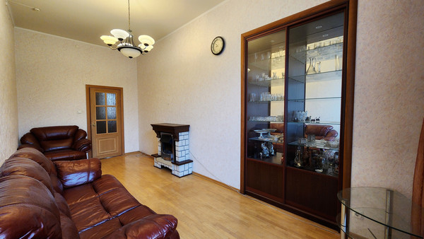 Продам трехкомнатную (3-комн.) квартиру, Макаренко пер, 14, Санкт-Петербург г