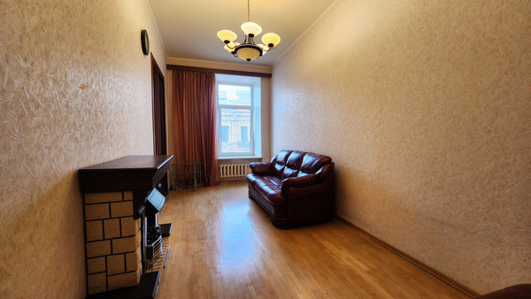 Продам трехкомнатную (3-комн.) квартиру, Макаренко пер, 14, Санкт-Петербург г