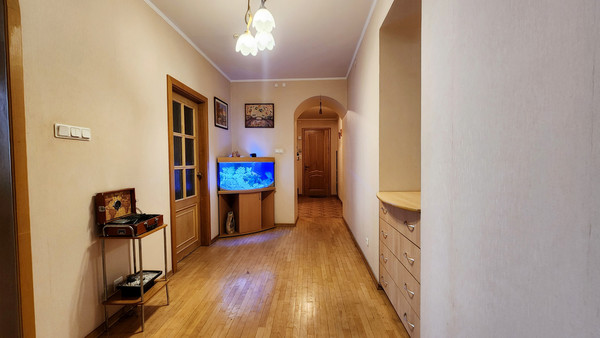 Продам трехкомнатную (3-комн.) квартиру, Макаренко пер, 14, Санкт-Петербург г