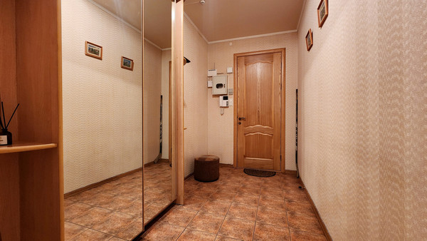 Продам трехкомнатную (3-комн.) квартиру, Макаренко пер, 14, Санкт-Петербург г