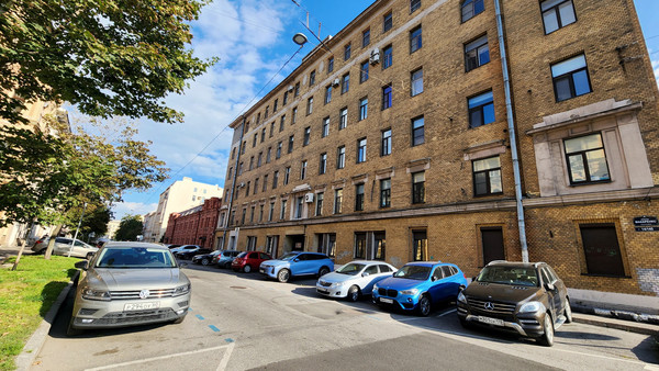 Продам трехкомнатную (3-комн.) квартиру, Макаренко пер, 14, Санкт-Петербург г