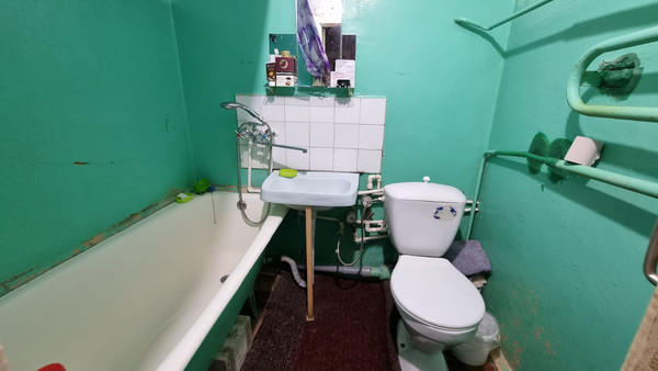 Продам однокомнатную (1-комн.) квартиру, Дзержинского ул, 42а, Брянск г