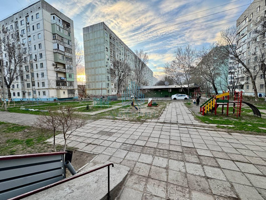 Продам однокомнатную (1-комн.) квартиру, Звездная ул, 45, Астрахань г