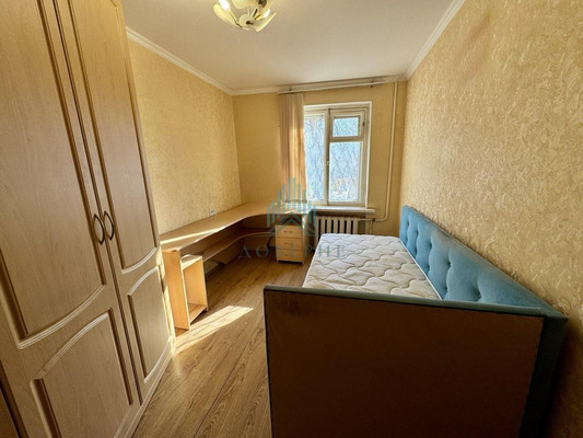 Продам трехкомнатную (3-комн.) квартиру, Рылеева ул, 88, Астрахань г