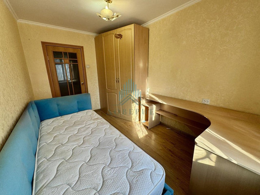 Продам трехкомнатную (3-комн.) квартиру, Рылеева ул, 88, Астрахань г