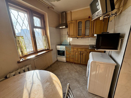 Продам трехкомнатную (3-комн.) квартиру, Рылеева ул, 88, Астрахань г