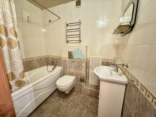 Продам трехкомнатную (3-комн.) квартиру, Рылеева ул, 88, Астрахань г