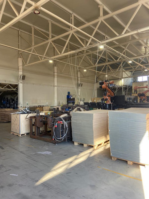 Продам торговое помещение 1 464 м2, Петрова Дача ул, 19, имени Свердлова гп