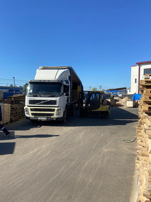 Продам торговое помещение 1 464 м2, Петрова Дача ул, 19, имени Свердлова гп