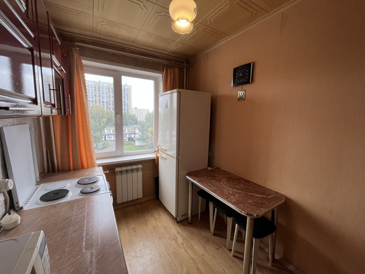 Продам трехкомнатную (3-комн.) квартиру, Попова ул, 87, Барнаул г