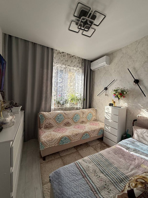 Продам двухкомнатную (2-комн.) квартиру, им. Петра Метальникова ул, 38, Краснодар г