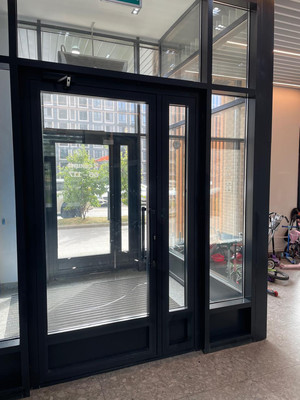 Продам трехкомнатную (3-комн.) квартиру, Южная ул, 12к1, Брёхово х