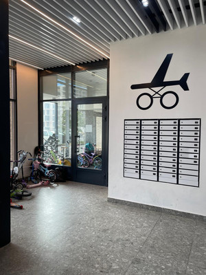 Продам трехкомнатную (3-комн.) квартиру, Южная ул, 12к1, Брёхово х