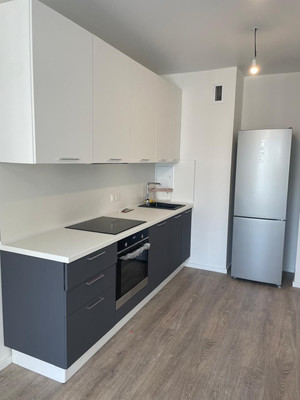 Продам трехкомнатную (3-комн.) квартиру, Южная ул, 12к1, Брёхово х