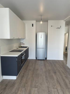 Продам трехкомнатную (3-комн.) квартиру, Южная ул, 12к1, Брёхово х