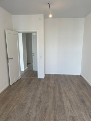 Продам трехкомнатную (3-комн.) квартиру, Южная ул, 12к1, Брёхово х