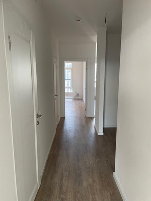 Продам трехкомнатную (3-комн.) квартиру, Южная ул, 12к1, Брёхово х