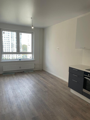 Продам трехкомнатную (3-комн.) квартиру, Южная ул, 12к1, Брёхово х