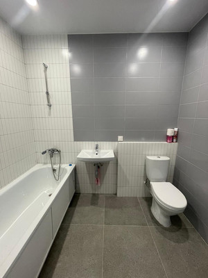 Продам трехкомнатную (3-комн.) квартиру, Южная ул, 12к1, Брёхово х