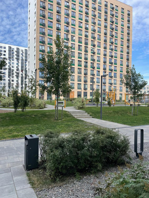 Продам трехкомнатную (3-комн.) квартиру, Южная ул, 12к1, Брёхово х