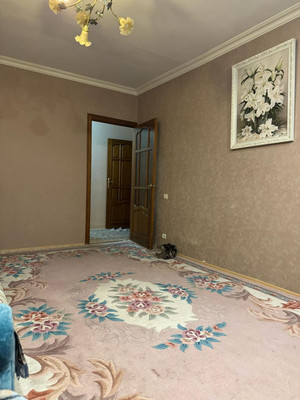 Продам трехкомнатную (3-комн.) квартиру, Звездная ул, 47к1, Астрахань г