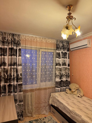 Продам трехкомнатную (3-комн.) квартиру, Звездная ул, 47к1, Астрахань г