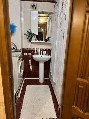 Продам трехкомнатную (3-комн.) квартиру, Звездная ул, 47к1, Астрахань г