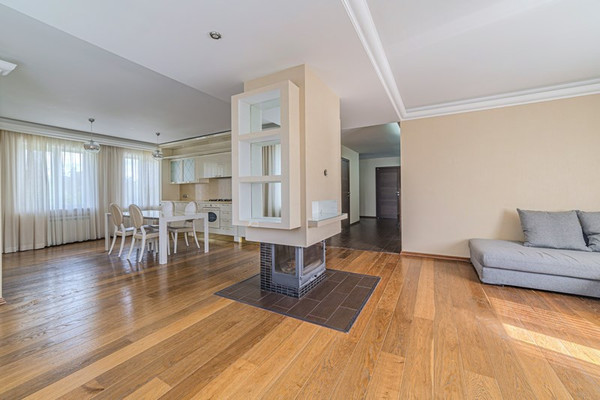 Продам трехкомнатную (3-комн.) квартиру, Коннозаводская ул, 51, Пенза г