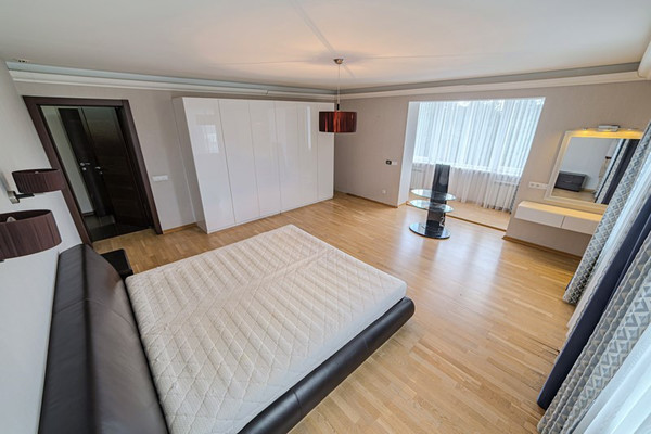 Продам трехкомнатную (3-комн.) квартиру, Коннозаводская ул, 51, Пенза г