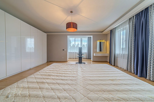 Продам трехкомнатную (3-комн.) квартиру, Коннозаводская ул, 51, Пенза г