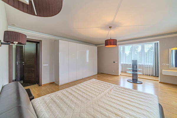 Продам трехкомнатную (3-комн.) квартиру, Коннозаводская ул, 51, Пенза г