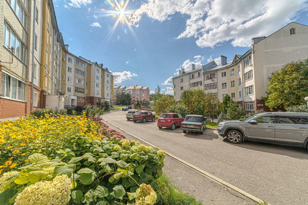 Продам трехкомнатную (3-комн.) квартиру, Коннозаводская ул, 51, Пенза г