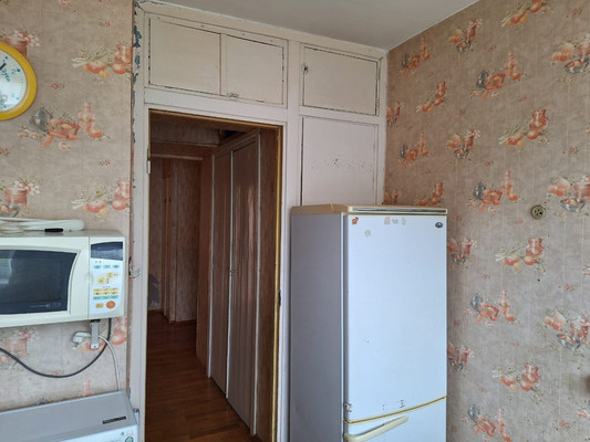 Продам трехкомнатную (3-комн.) квартиру, 25 Октября пр-кт, 52, Гатчина г