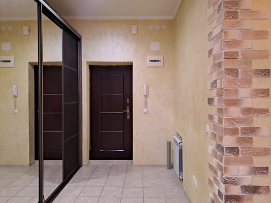 Продам двухкомнатную (2-комн.) квартиру, Великой Победы б-р, 13б, Волгодонск г