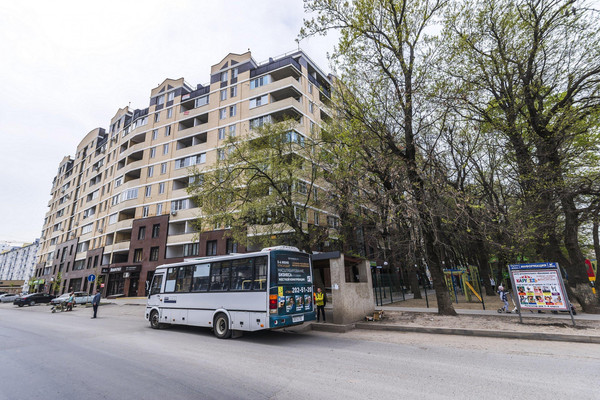 Продам трехкомнатную (3-комн.) квартиру, Героев-Разведчиков ул, 48, Краснодар г