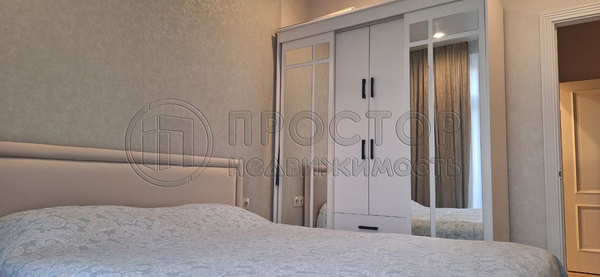 Продам двухкомнатную (2-комн.) квартиру, Пулковская ул, 2, Москва г