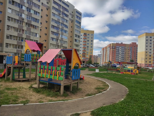 Продам однокомнатную (1-комн.) квартиру, Спортивная ул, 3, Осиново с