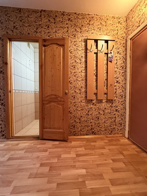 Продам однокомнатную (1-комн.) квартиру, Победы пр-кт, 214, Симферополь г