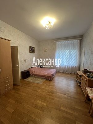 Продам многокомнатную квартиру, Ленина пр-кт, 2, Выборг г