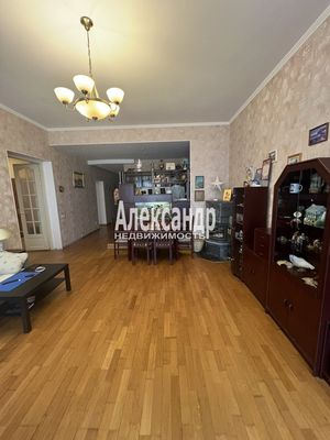 Продам многокомнатную квартиру, Ленина пр-кт, 2, Выборг г
