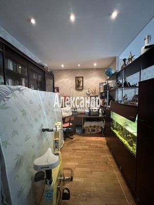 Продам многокомнатную квартиру, Ленина пр-кт, 2, Выборг г