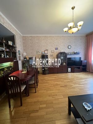 Продам многокомнатную квартиру, Ленина пр-кт, 2, Выборг г