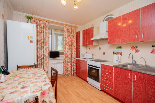Продам трехкомнатную (3-комн.) квартиру, Владимира Невского ул, 39кД, Воронеж г