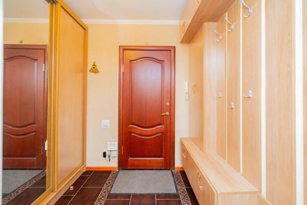 Продам трехкомнатную (3-комн.) квартиру, Владимира Невского ул, 39кД, Воронеж г